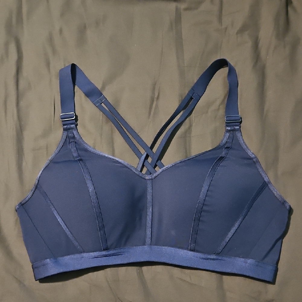Victorias Secret Wireless Maximum Support Sports Bra 38C